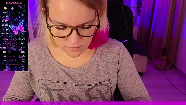 Snapshot of EVAshinyGIRL chatting on January 30, 2025, 7:39 am EVAshinyGIRL online show from January 30, 2025, 7:39 am