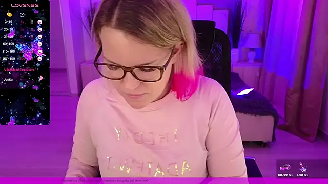 Snapshot of EVAshinyGIRL chatting on February 7, 2025, 8:11 am EVAshinyGIRL online show from February 7, 2025, 8:11 am