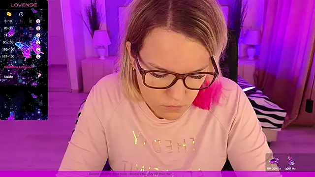 Snapshot of EVAshinyGIRL chatting on February 8, 2025, 7:59 am EVAshinyGIRL online show from February 8, 2025, 7:59 am