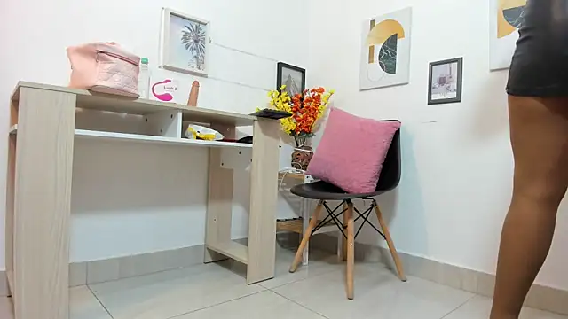 GenesisTT online show from October 7, 2025, 4:09 am