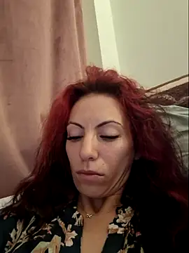 Emmatoo online show from October 5, 2025, 4:11 am