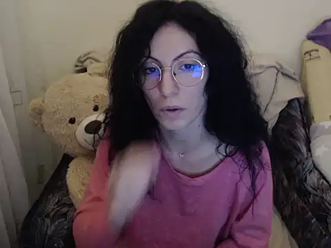 Emmatoo online show from January 5, 2026, 5:27 pm