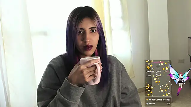 Snapshot of linnie_ chatting on December 12, 2024, 11:29 am linnie  online show from December 12, 2024, 11:29 am