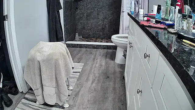 Snapshot of lou63ponce chatting on November 3, 2025, 9:16 pm lou63ponce online show from November 3, 2025, 9:16 pm