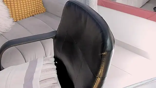 Snapshot of Pamela_Rosal chatting on March 15, 2025, 4:10 pm Pamela Rosal online show from March 15, 2025, 4:10 pm