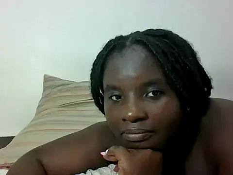 hotebbbyy online show from September 25, 2025, 7:56 am