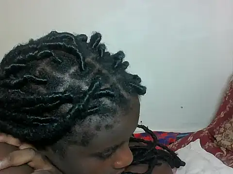 hotebbbyy online show from November 5, 2025, 1:55 pm