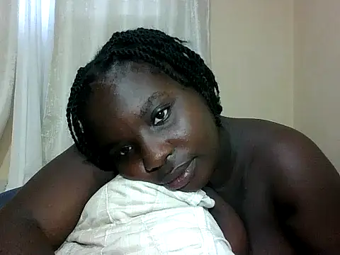 hotebbbyy online show from December 14, 2025, 1:49 pm