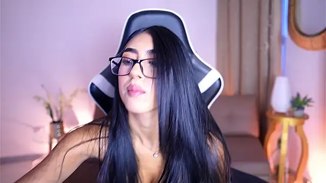 Sara albrecht online show from December 28, 2024, 12:35 pm