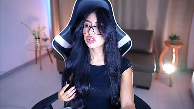 Sara albrecht online show from March 6, 2025, 1:14 pm