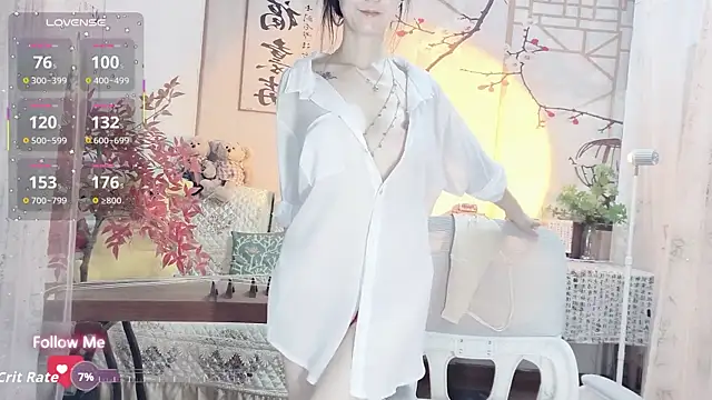 Lisa-s online show from September 9, 2025, 1:43 pm