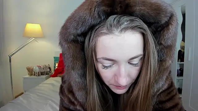 KateRedgar online show from February 28, 2025, 8:18 pm