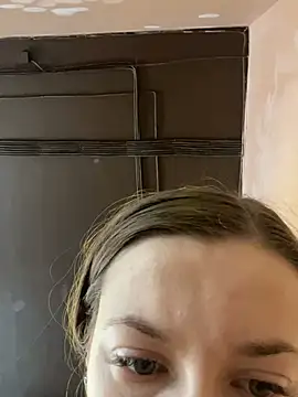 KateRedgar online show from March 3, 2025, 9:44 am