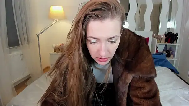 KateRedgar online show from March 9, 2025, 5:06 pm