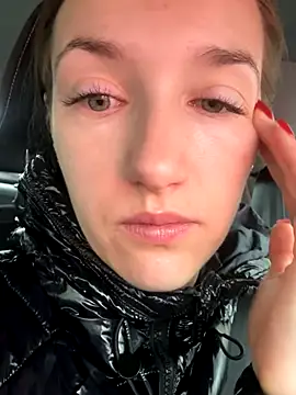 KateRedgar online show from November 6, 2025, 7:20 am