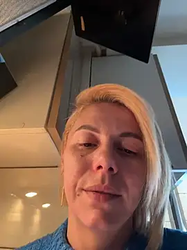 tanyagrey online show from February 2, 2026, 7:51 am