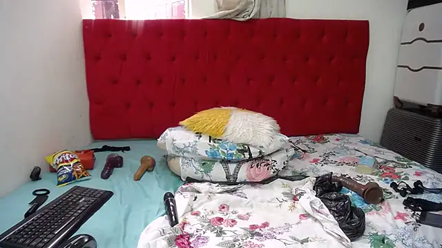 GaggingQueenxx online show from March 9, 2025, 10:30 am