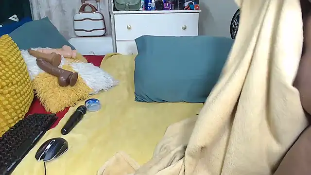 GaggingQueenxx online show from June 8, 2026, 3:45 pm