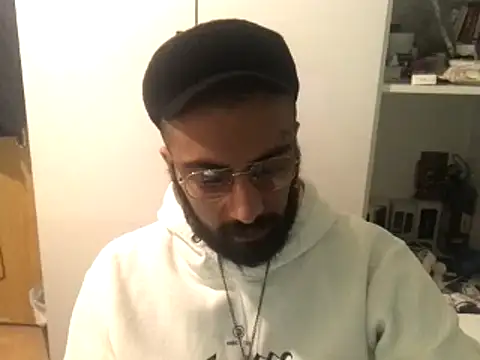 MasterKARATASSAKK online show from February 28, 2025, 8:50 pm