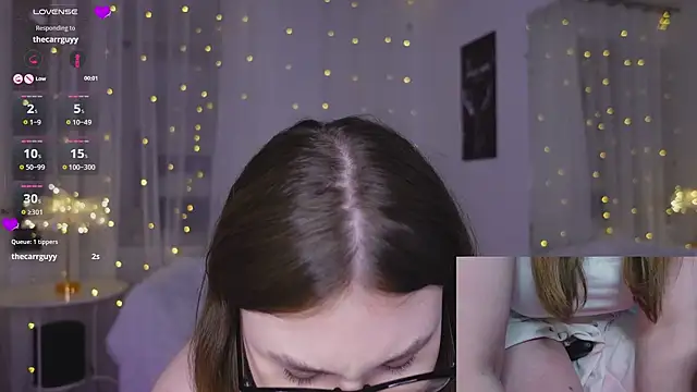 Mia  Peach online show from January 8, 2025, 11:21 am