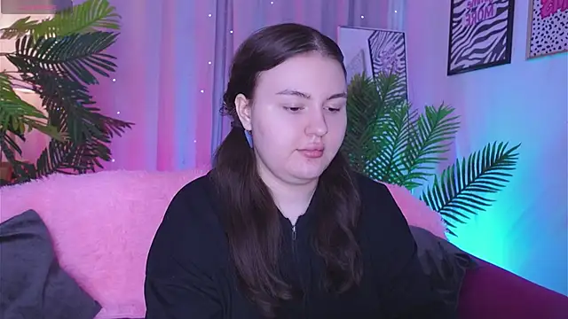 Mia  Peach online show from March 8, 2025, 10:34 pm