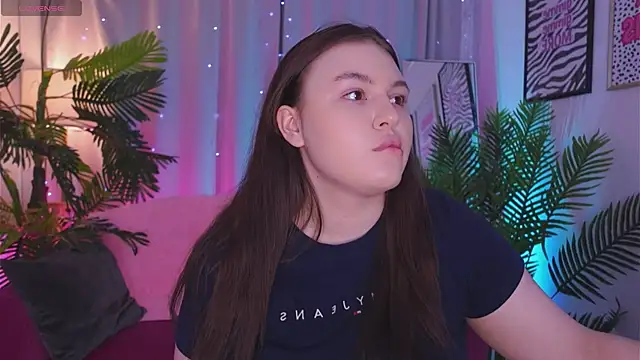 Mia  Peach online show from March 11, 2025, 12:00 am