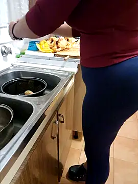 Snapshot of lamorbosa37 chatting on October 9, 2025, 7:45 pm lamorbosa37 online show from October 9, 2025, 7:45 pm