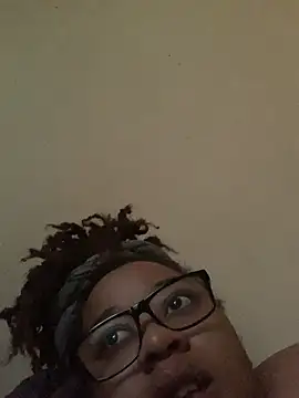 Snapshot of bustypothead chatting on October 9, 2025, 5:22 pm bustypothead online show from October 9, 2025, 5:22 pm