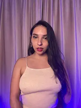 ThaliaRivera  online show from October 17, 2025, 11:40 pm