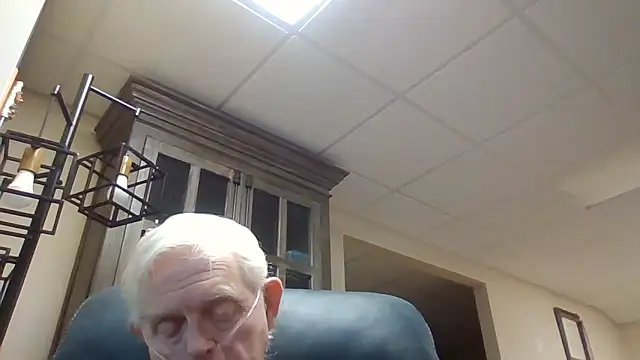 Snapshot of bootlegmanz chatting on January 18, 2026, 9:18 pm bootlegmanz online show from January 18, 2026, 9:18 pm