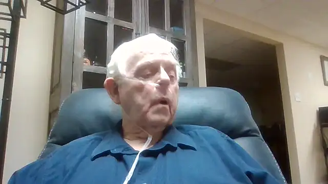 Snapshot of bootlegmanz chatting on February 4, 2026, 11:31 pm bootlegmanz online show from February 4, 2026, 11:31 pm