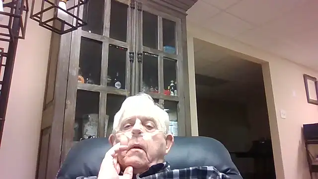 Snapshot of bootlegmanz chatting on February 9, 2026, 9:30 pm bootlegmanz online show from February 9, 2026, 9:30 pm