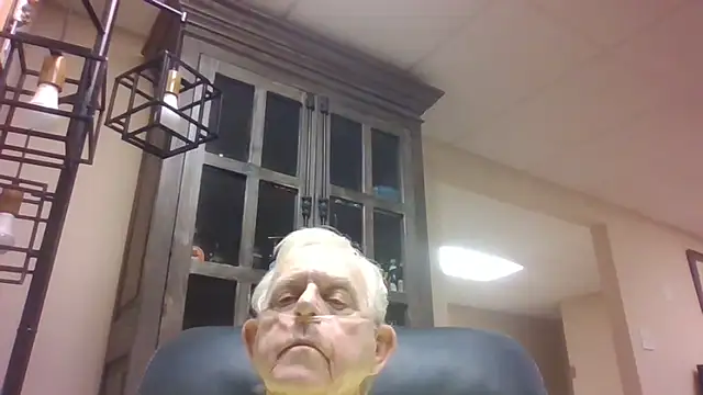 Snapshot of bootlegmanz chatting on February 11, 2026, 7:08 pm bootlegmanz online show from February 11, 2026, 7:08 pm