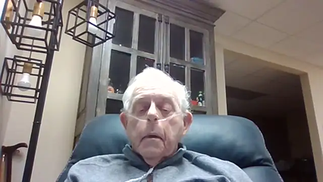 Snapshot of bootlegmanz chatting on February 23, 2026, 3:42 pm bootlegmanz online show from February 23, 2026, 3:42 pm