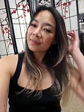 Lilshyazn online show from February 28, 2025, 3:04 am