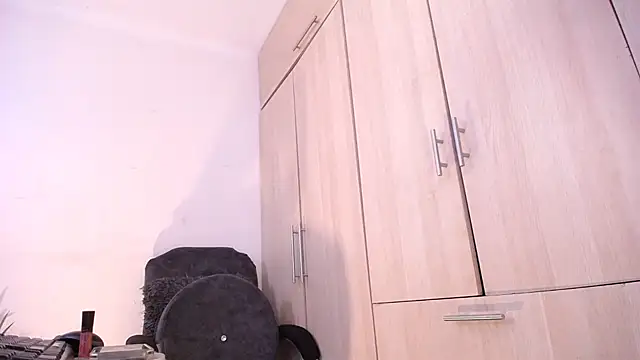 camilasexy111 online show from December 4, 2024, 6:33 am