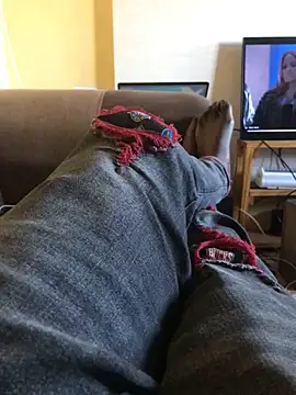 Snapshot of SmallGoodNutts chatting on September 27, 2025, 1:27 pm SmallGoodNutts online show from September 27, 2025, 1:27 pm