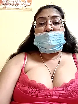 Snapshot of LAVERNIYA_ chatting on February 27, 2025, 11:52 am LAVERNIYA  online show from February 27, 2025, 11:52 am