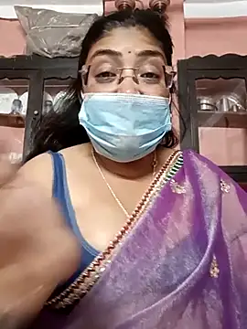 Snapshot of LAVERNIYA_ chatting on March 1, 2025, 1:40 pm LAVERNIYA  online show from March 1, 2025, 1:40 pm