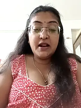 Snapshot of LAVERNIYA_ chatting on September 17, 2025, 3:46 pm LAVERNIYA  online show from September 17, 2025, 3:46 pm