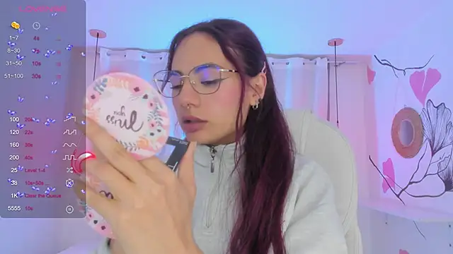 Snapshot of sophiecherry_ chatting on December 27, 2024, 10:26 pm sophiecherry  online show from December 27, 2024, 10:26 pm