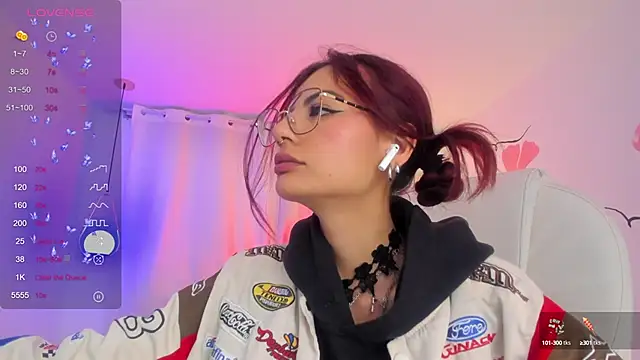 Snapshot of sophiecherry_ chatting on January 10, 2025, 9:31 pm sophiecherry  online show from January 10, 2025, 9:31 pm