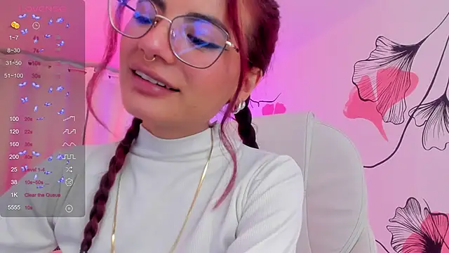 Snapshot of sophiecherry_ chatting on January 17, 2025, 9:17 pm sophiecherry  online show from January 17, 2025, 9:17 pm