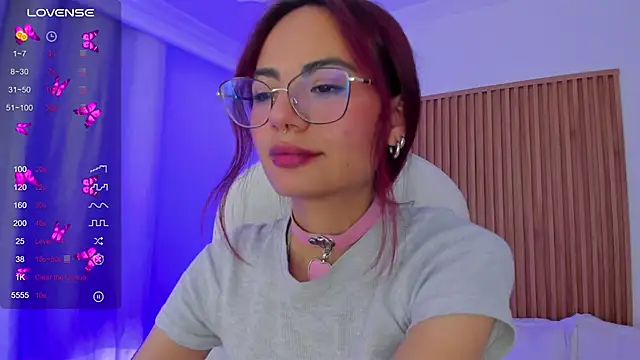 Snapshot of sophiecherry_ chatting on February 3, 2025, 7:40 am sophiecherry  online show from February 3, 2025, 7:40 am