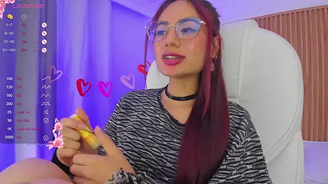 Snapshot of sophiecherry_ chatting on February 17, 2025, 10:40 am sophiecherry  online show from February 17, 2025, 10:40 am