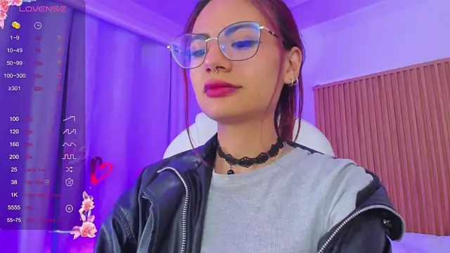 Snapshot of sophiecherry_ chatting on March 20, 2025, 4:40 am sophiecherry  online show from March 20, 2025, 4:40 am
