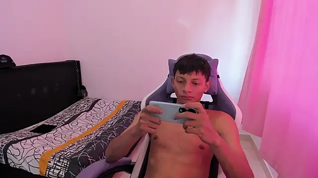 Annie Dani420 online show from December 6, 2024, 3:33 pm