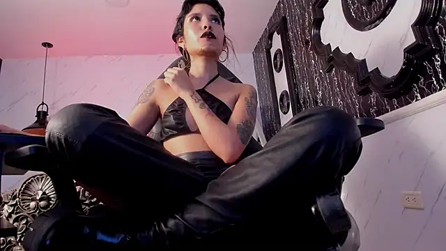 NAILAHARD online show from February 8, 2025, 7:59 pm