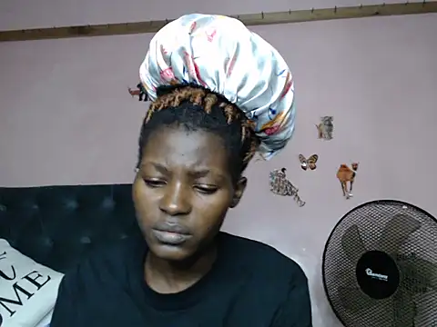 TrishaKalid online show from March 9, 2025, 6:21 pm