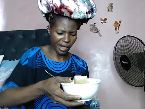 TrishaKalid online show from March 22, 2025, 9:24 am